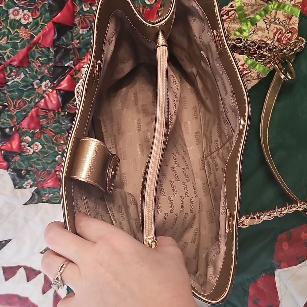 Michael Kors Susannah Metallic Gold Tote - Picture 9 of 10